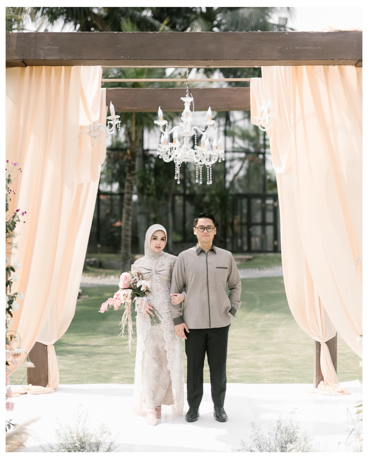 SIMPLE WEDDING
