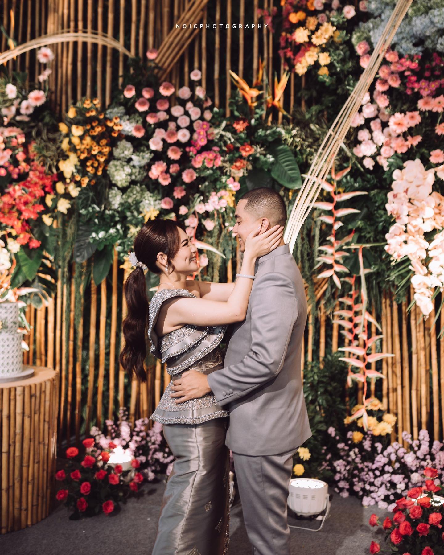 ENGAGEMENT EXCLUSIVE